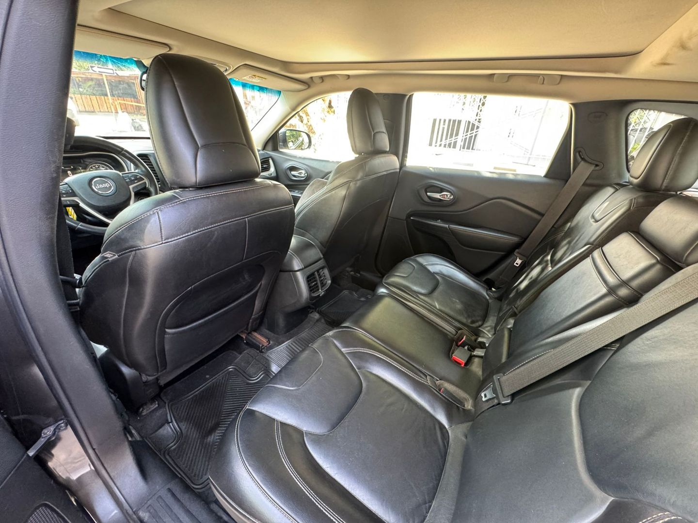 JEEP CHEROKEE 3.2L AUT 4X4 2015 LONGITUDE