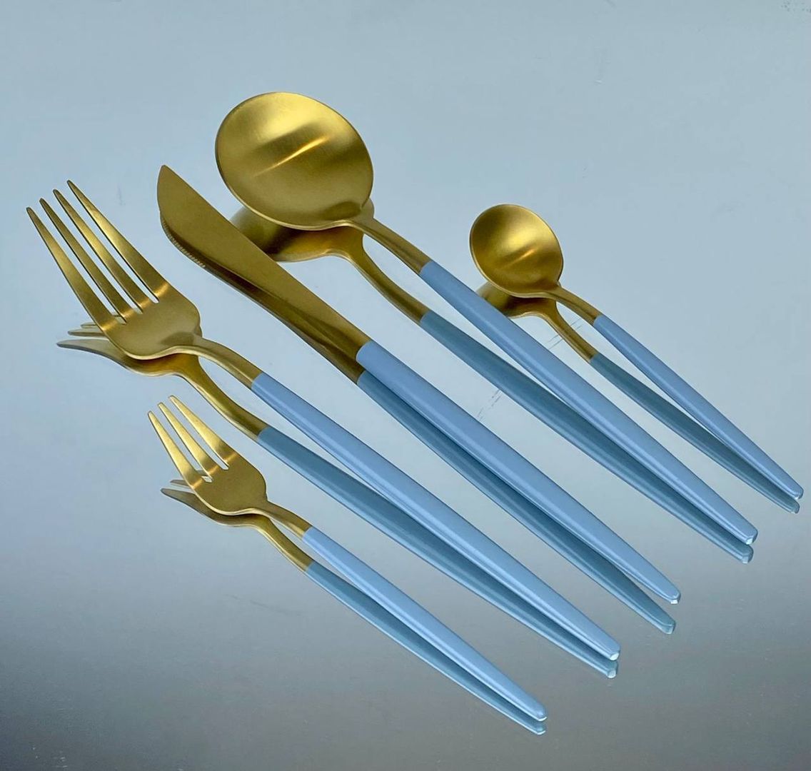 Juego de Cubiertos (5 pzs.) Dorado con Azul