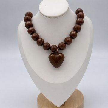 Imagen del producto Collar chicle # 16 Cafe oscuro corazón macizo