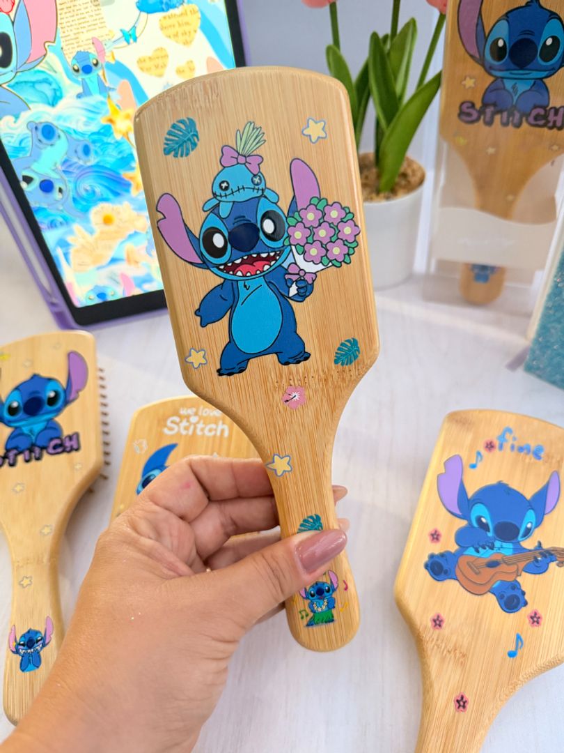 Cepillo bambú Stitch en caja  
