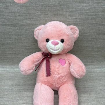 Imagen del producto OSO PATAS LARGAS DE CORAZON BORDADO 53 CM 