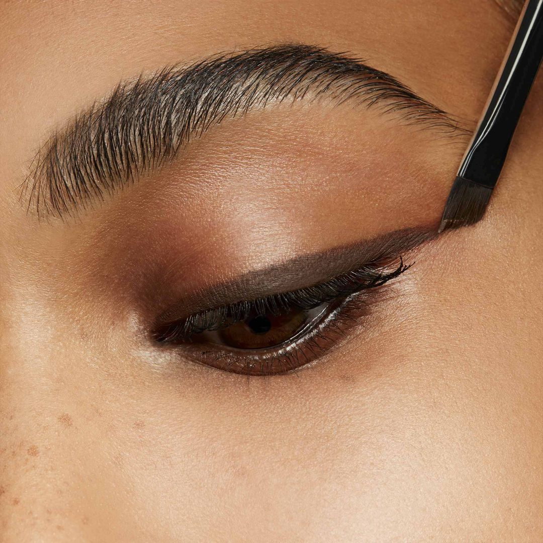 Delineador para Ojos Fluidline - Dip Down