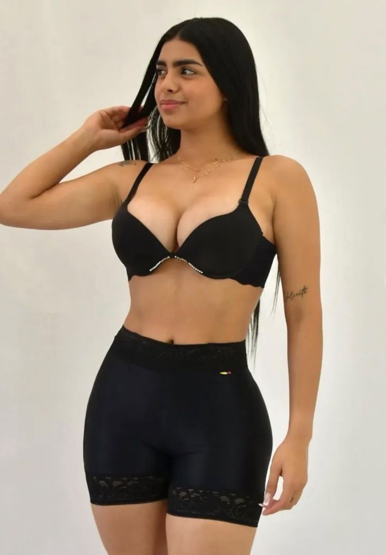 SHORT LEVANTA GLUTEOS