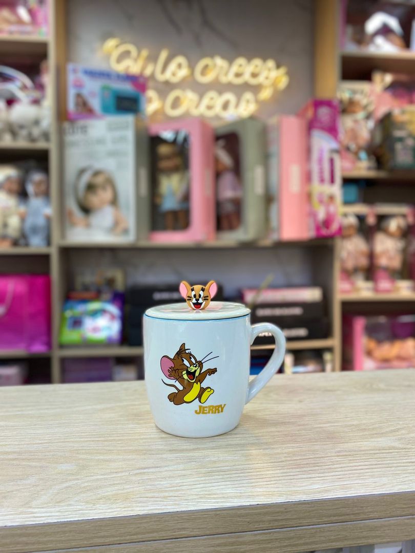 TAZA TOM Y JERRY CON TAPA FIGURA 
