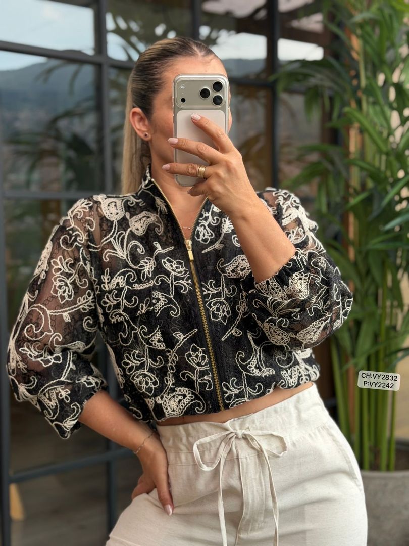 CHAQUETA BLONDA BORDADA VY2832