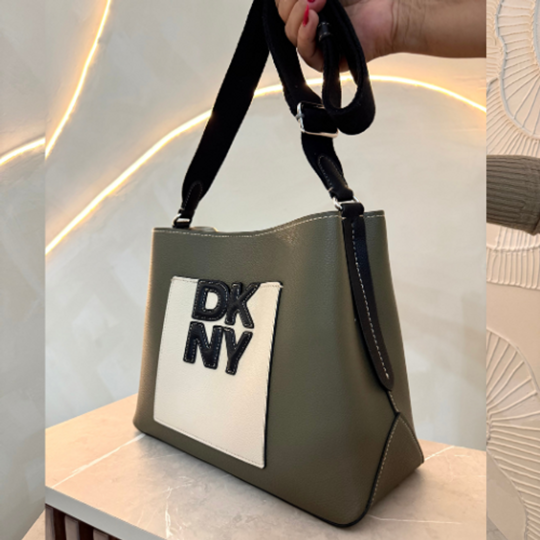 Cartera DKNY verde/crema