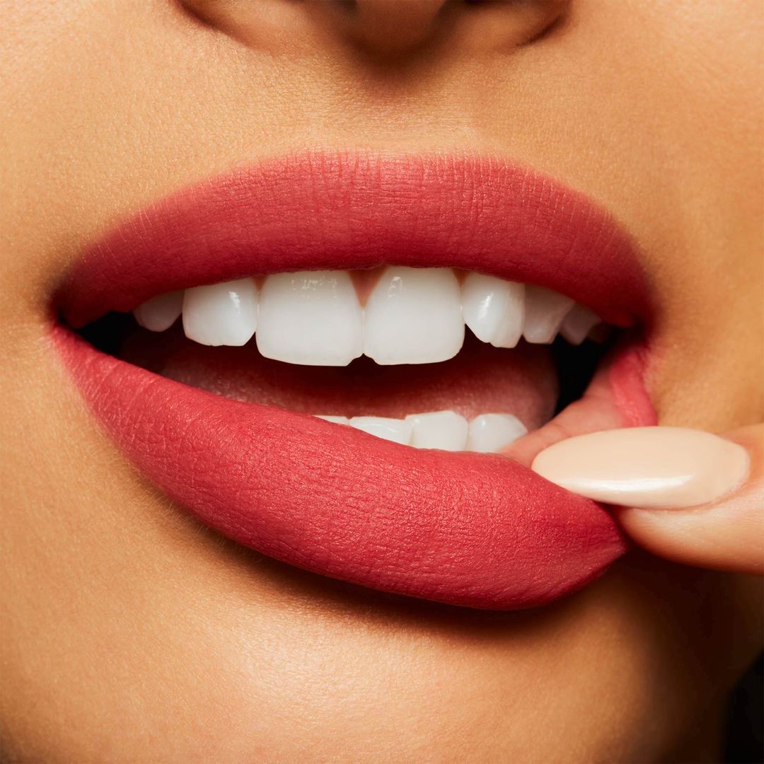 MAC POWDER KISS LIQUID LIPCOLOUR