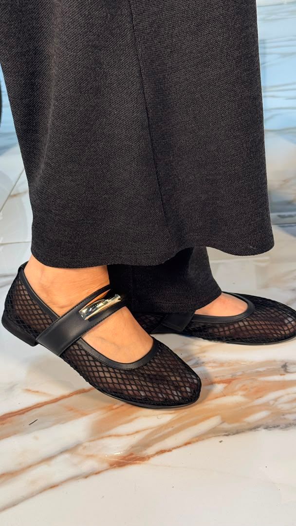 ZAPATILLA DE MALLA CON TACHE BANANA