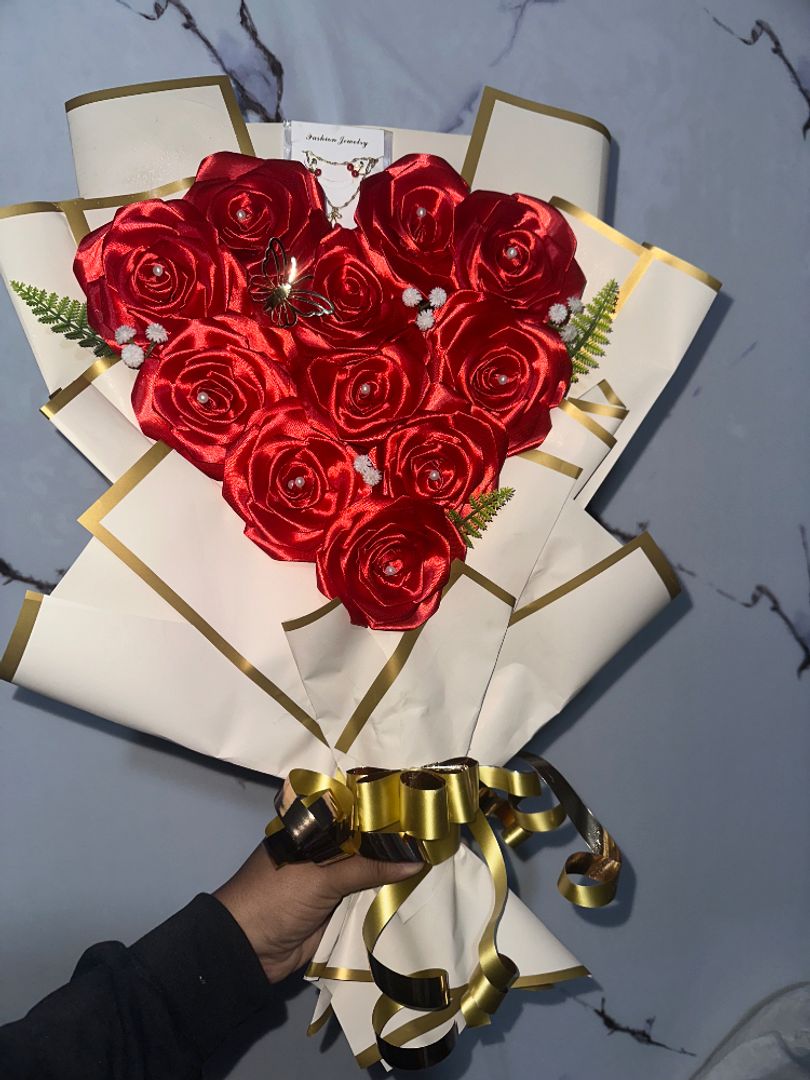 Ramo de corazones con luz led
