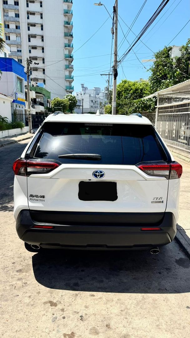 TOYOTA RAV4 HIBRIDA 2022