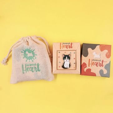 PIN GATO BLANCO CON NEGRO - imagen 2