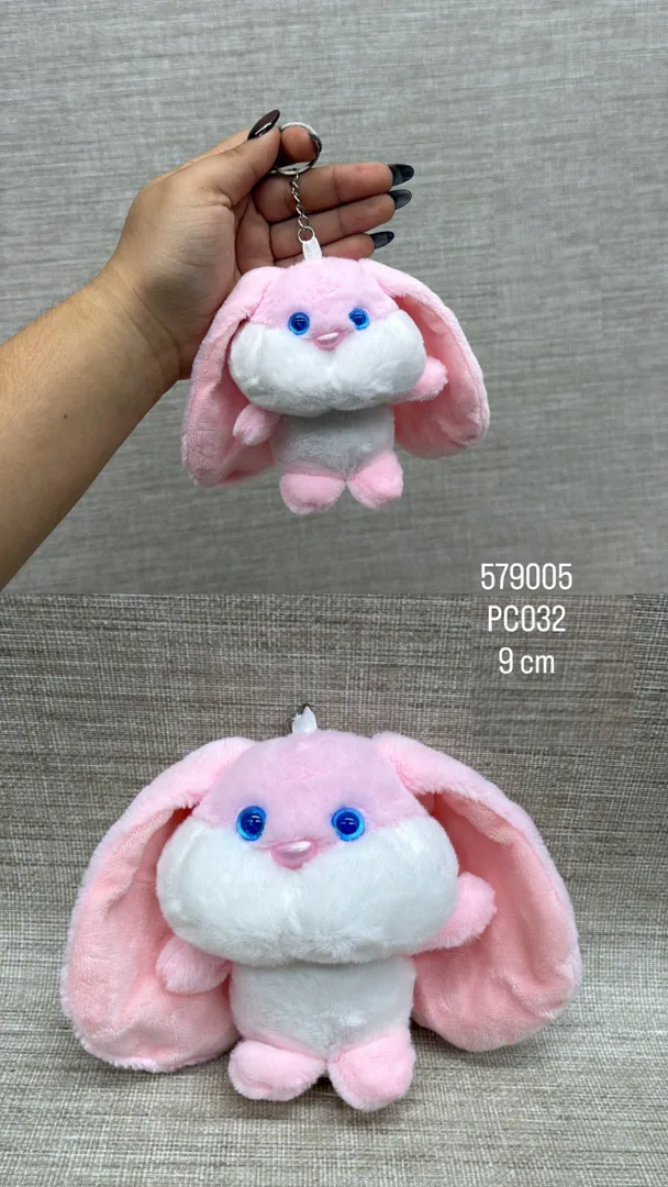 LLAVERO DE CONEJITO ROSA 9 CM