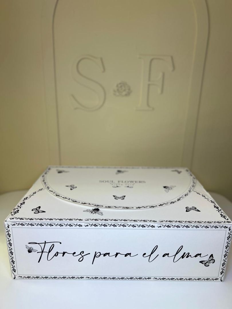 CAJA SINFONIA DE ROSAS