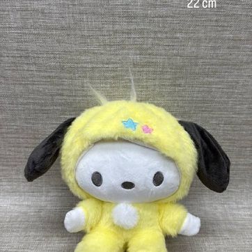 Imagen del producto COLECCIÓN SANRIO CON PIYAMA (POCHACCO) 22 CM