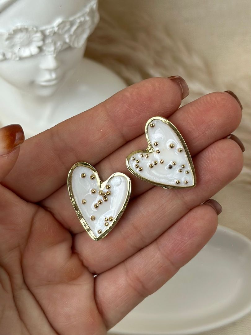 Arete corazón puntos 