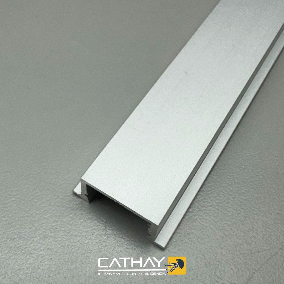 PERFIL UMBRAL DE EMPOTRAR CON PANTALLA ACRILICA OPALIZADA (MOBILIARIO) 3 mts