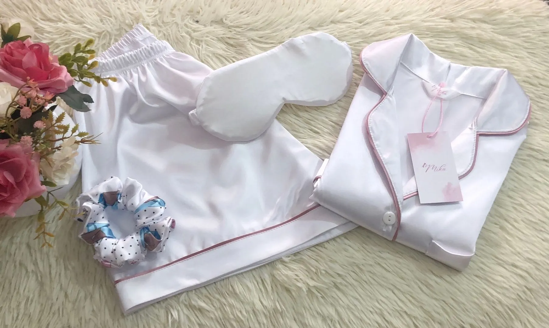 Set clásico blanco con rosita