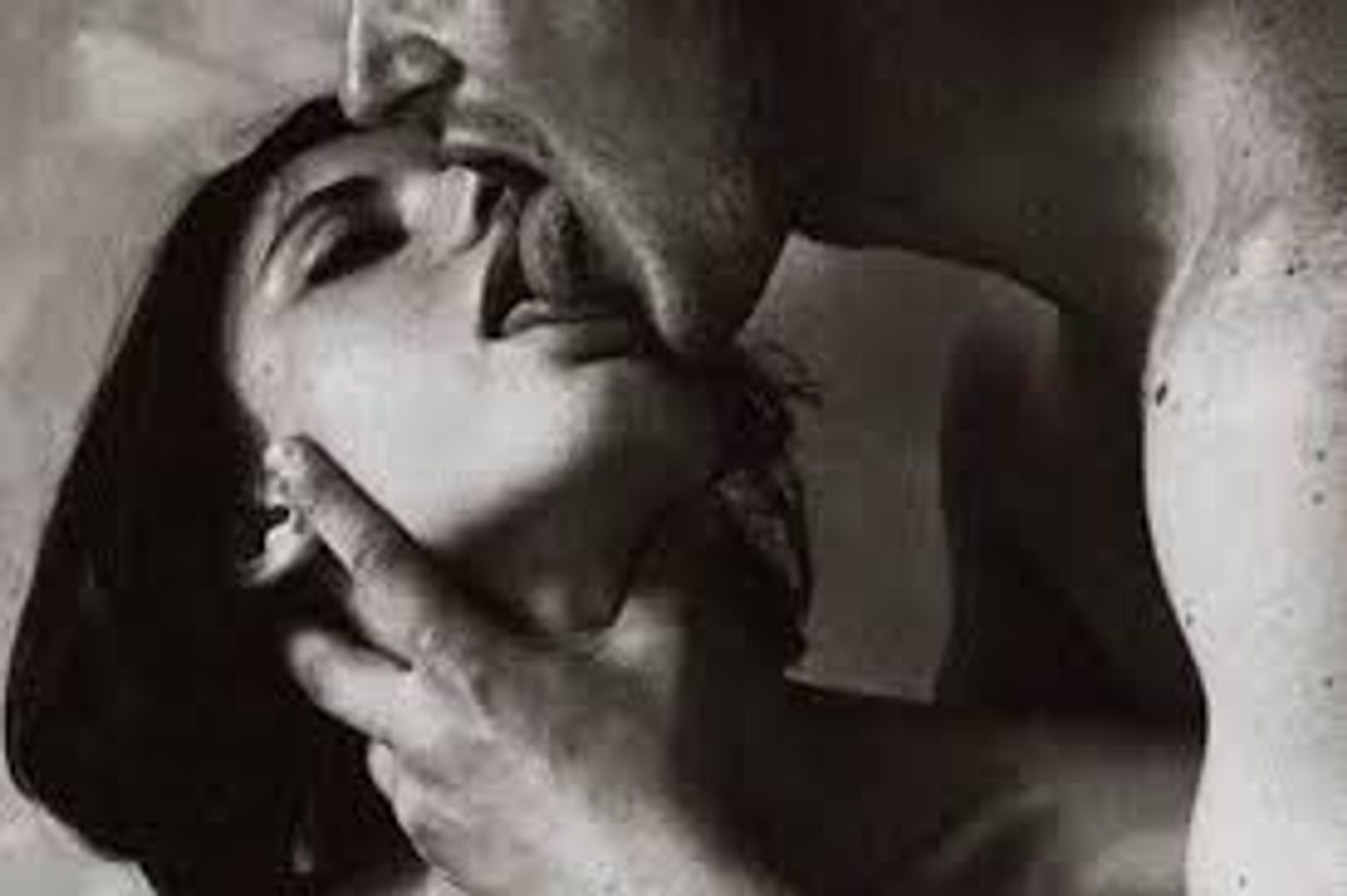 LABIAL EXCITANTE CON FEROMONAS