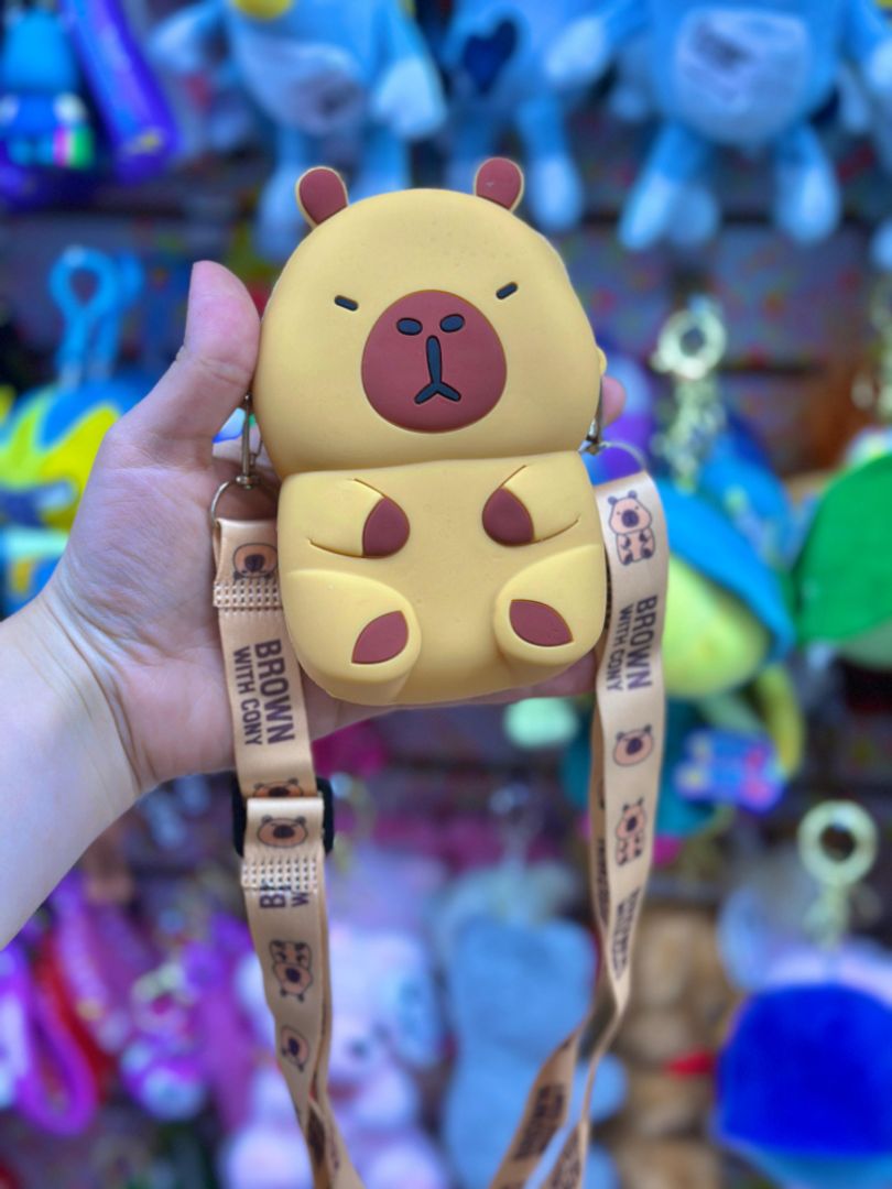 BOLSO SILICONA LABUBU & CAPYBARA 