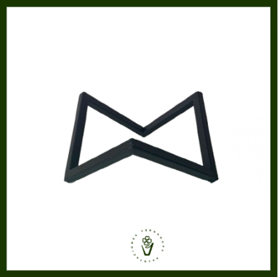 SOPORTE METALICO TRIANGULAR (Negro)