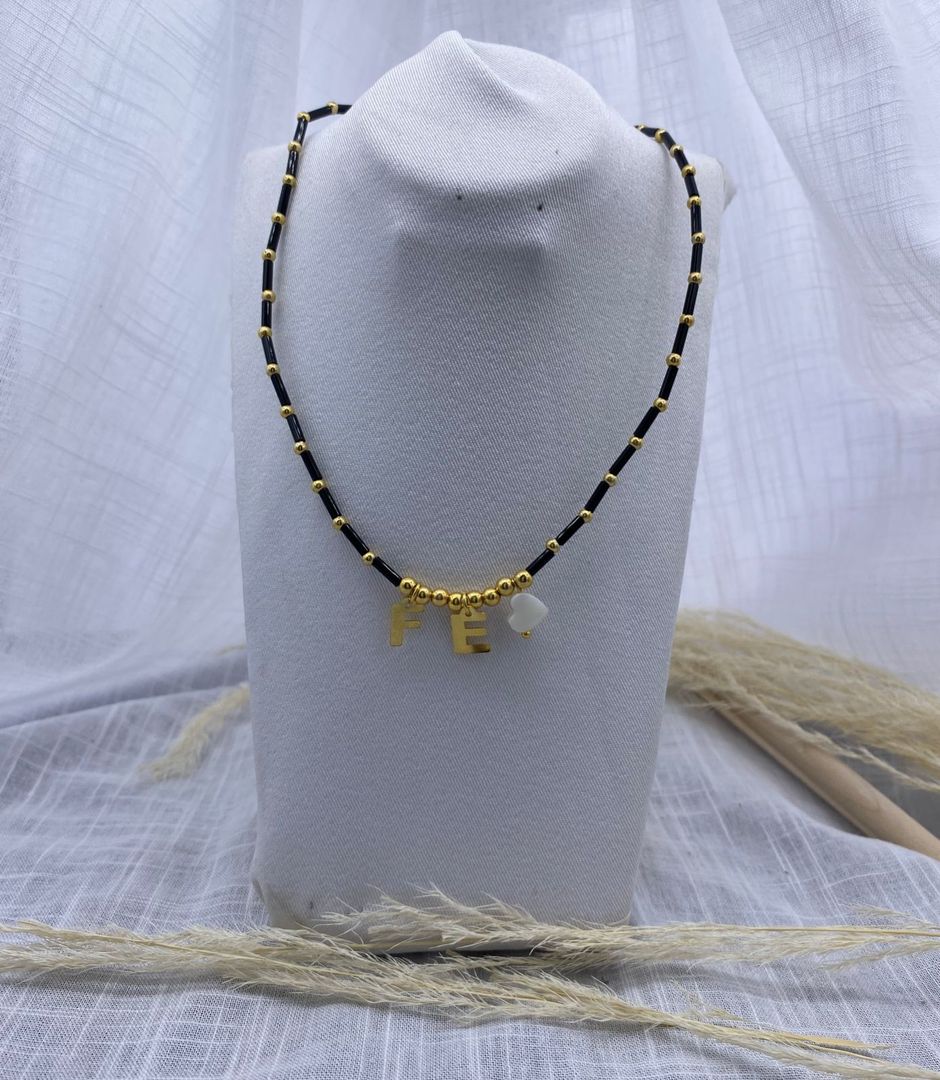 Cadena miyukee, negra