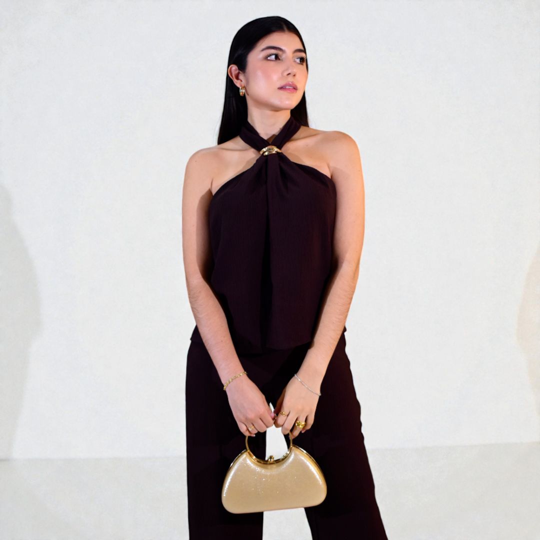 Conjunto elegante cuello cruzado