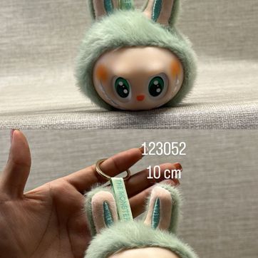 Imagen del producto LLAVERO LABUBU 10 CM 