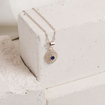 Imagen del producto Cadena con dije Blue Eyes