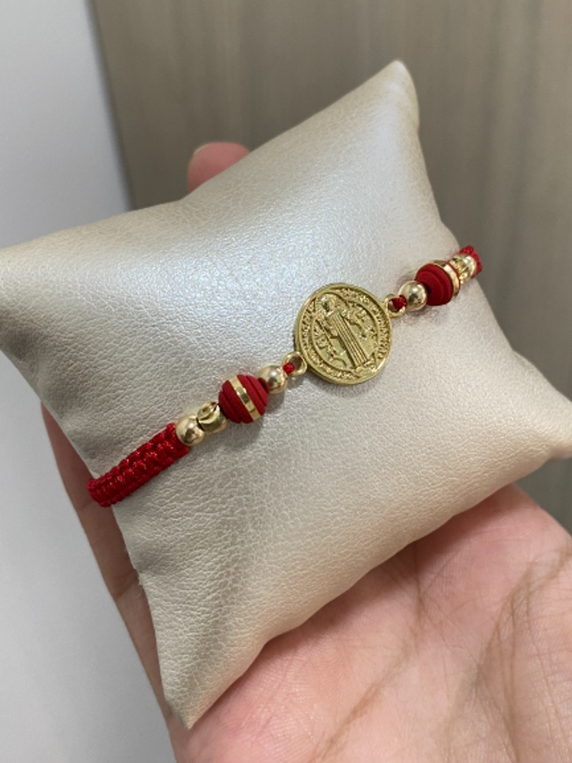 Pulsera San Benito balin 4mm y neopreno 6mm tejido macramé