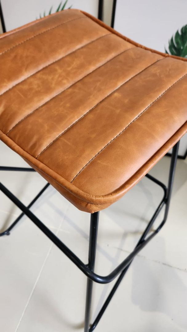 Butaco para barra en cuero