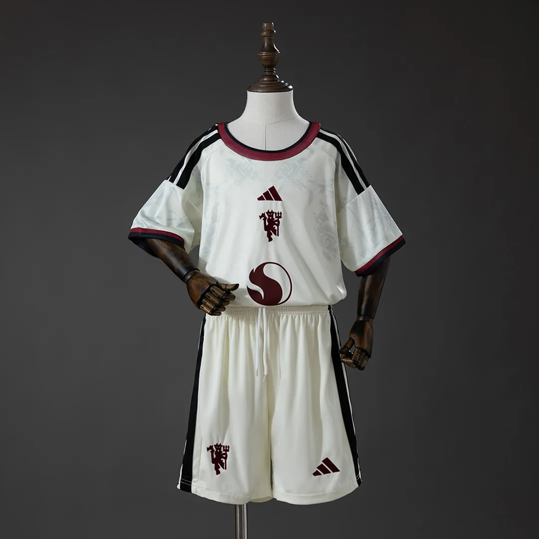 Manchester United 2026-27 Niño Fan