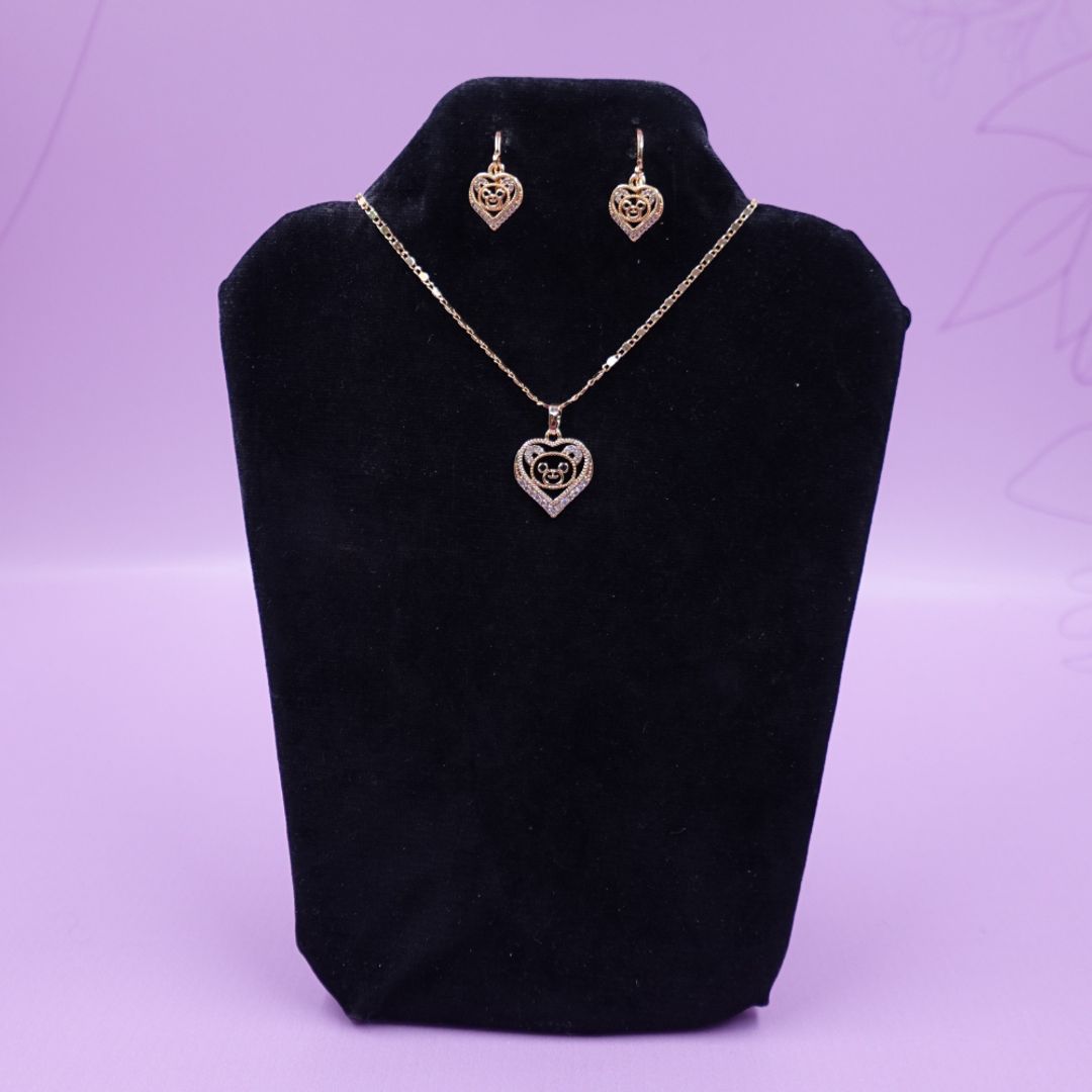 COLLAR CORAZON OSO + ARETAS