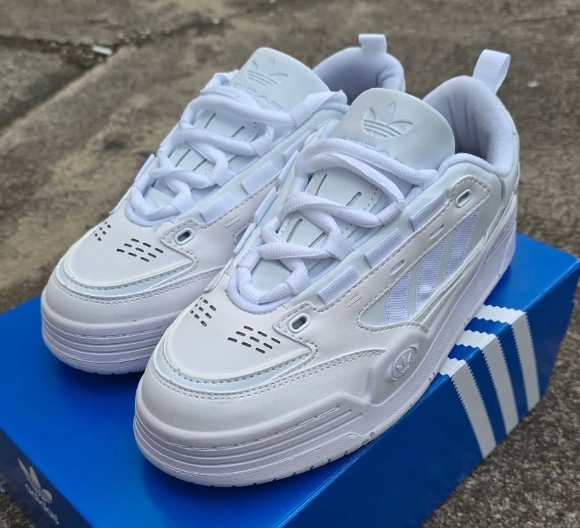 Adi2000 White 