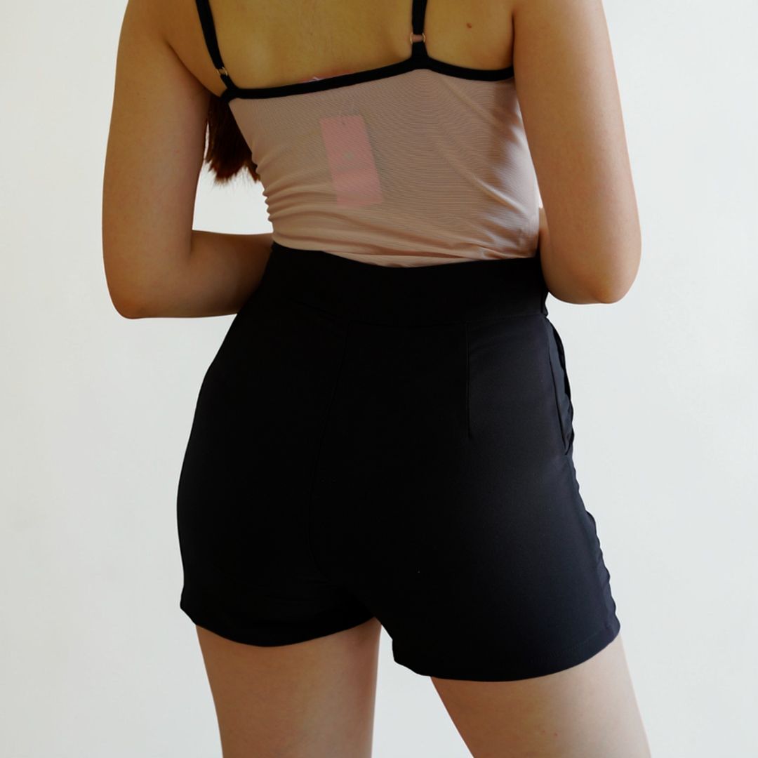 Short tiro alto doble hebilla