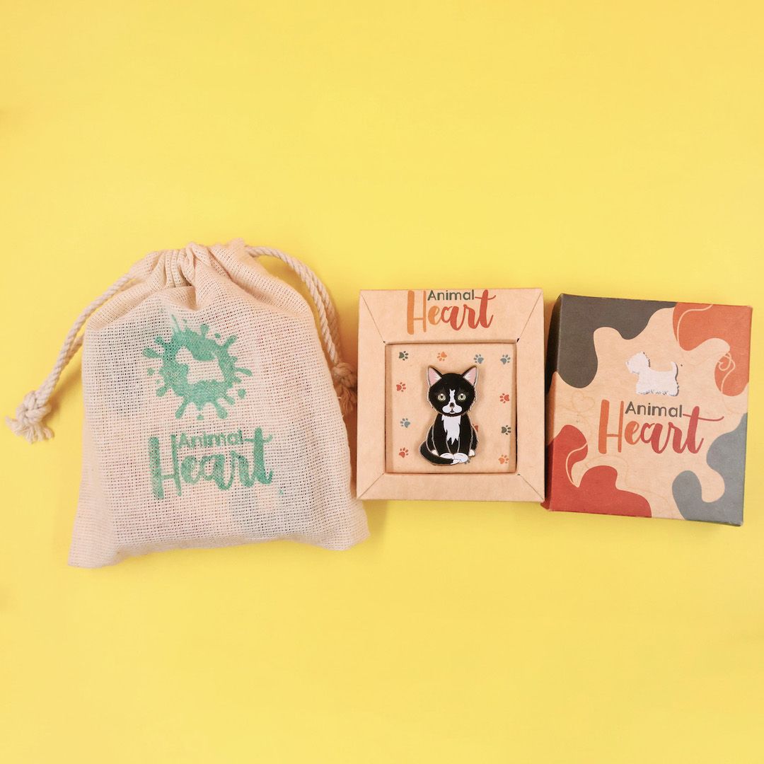 PIN GATO NEGRO BLANCO