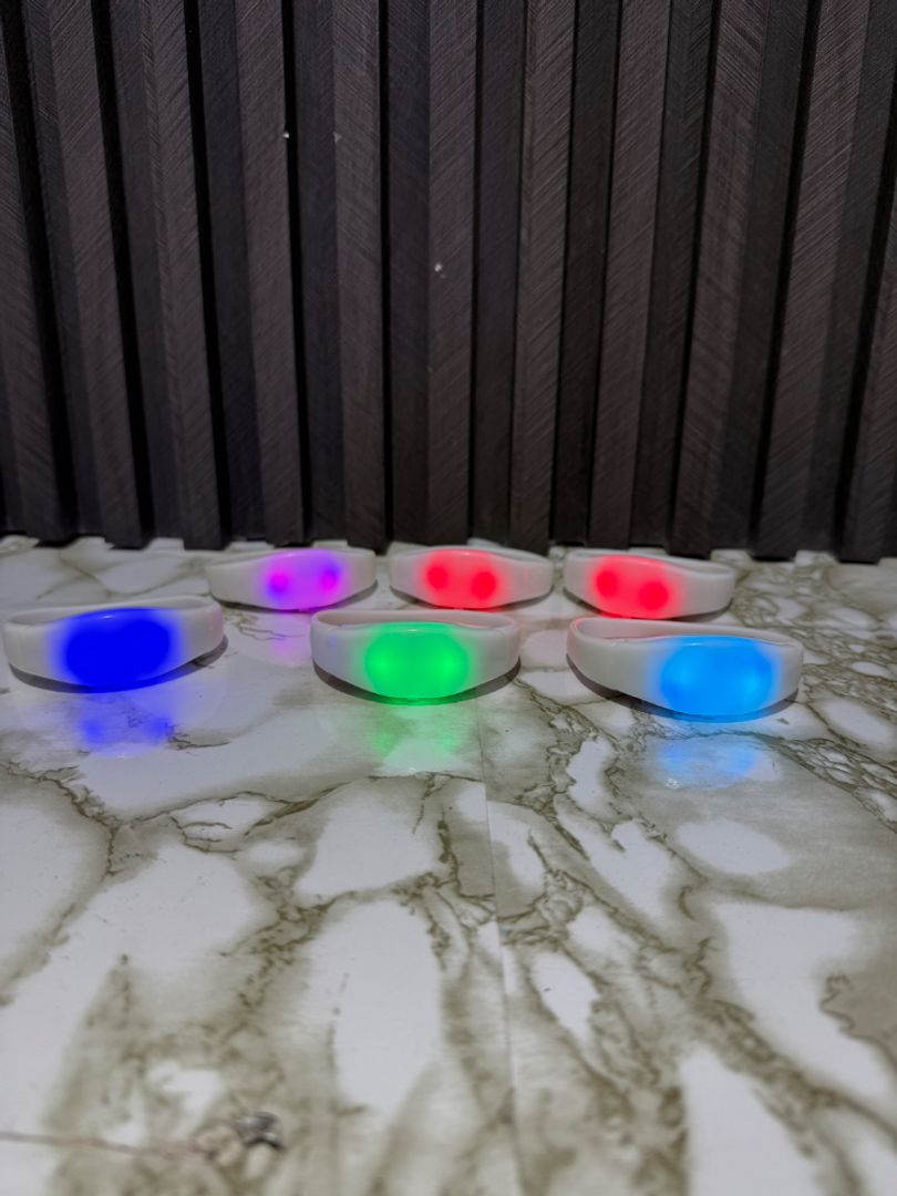 MANILLA DE LUZ AUDIORITMICA