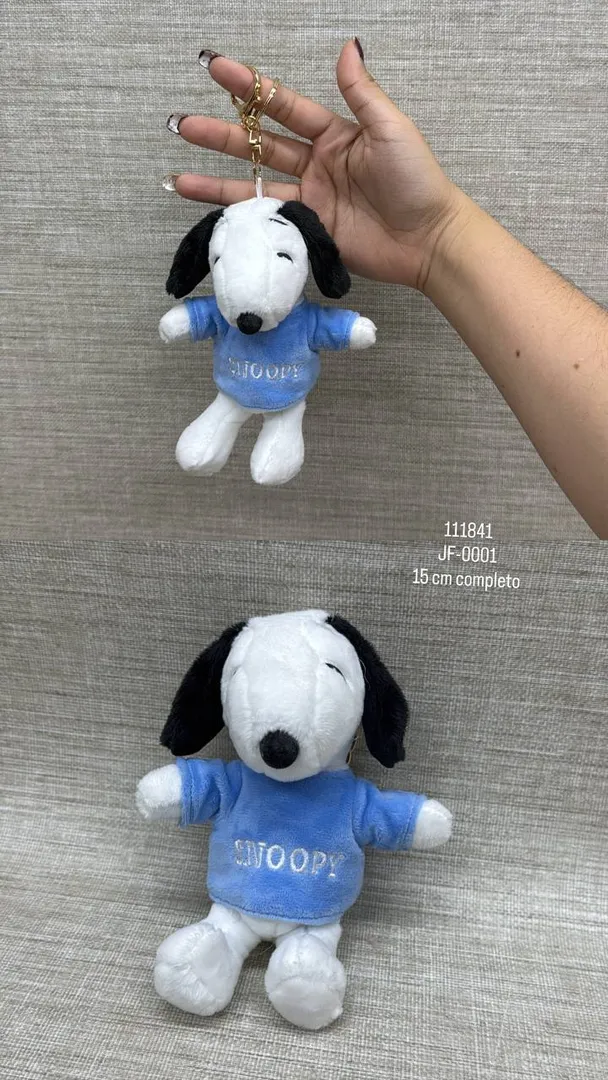 LLAVERO DE SNOOPY CON CAMISA AZUL 15 CM 