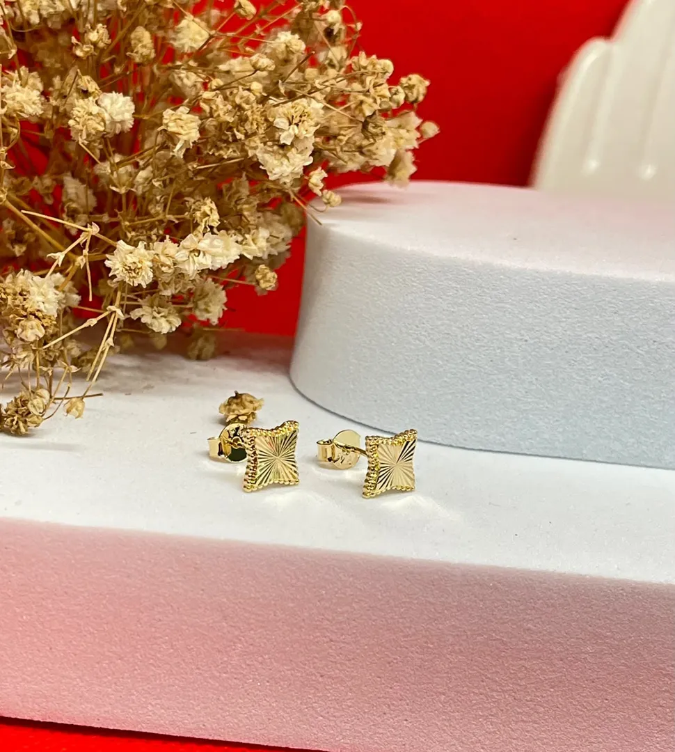 Topos van cleef diamantados cuadrados 6mm