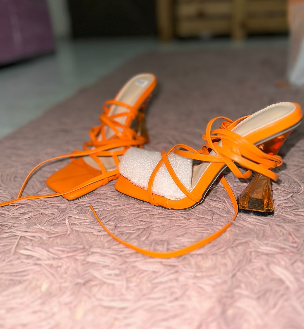ZANDALIAS NARANJA TALLA (36) 