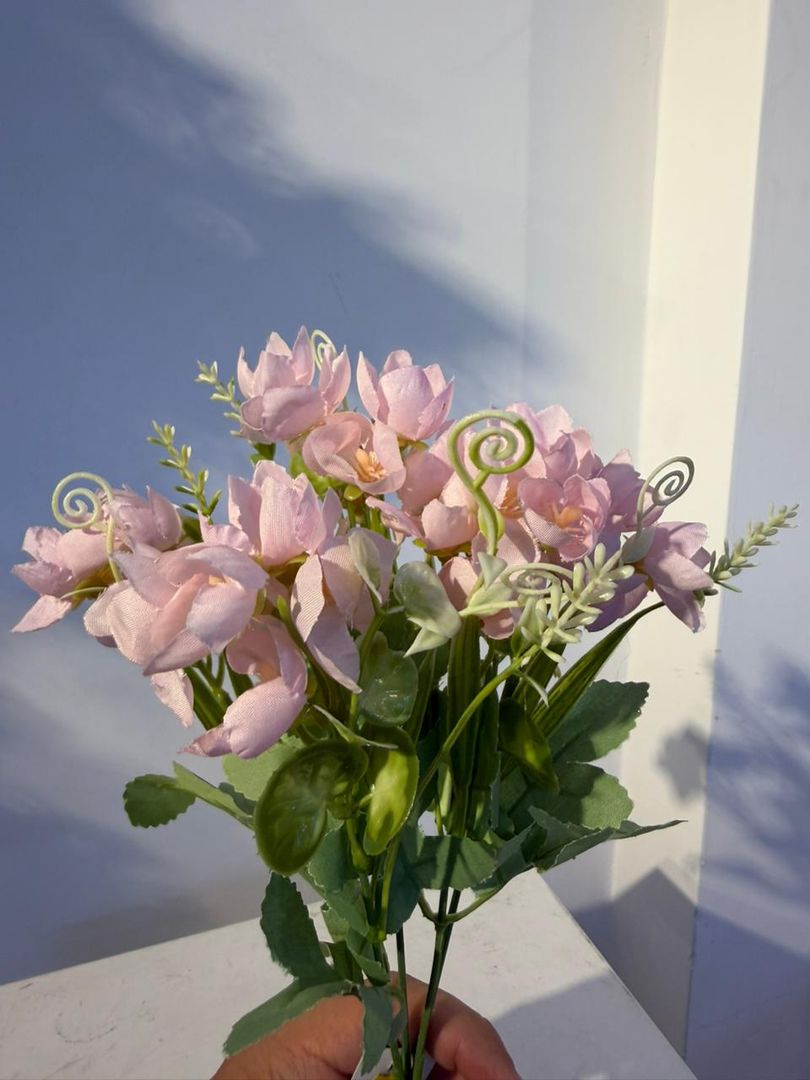 FOLLAJE CON FLOR X 5 ROSADO