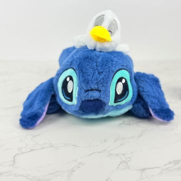 STITCH CON PATO ACOSTADO  - imagen 1