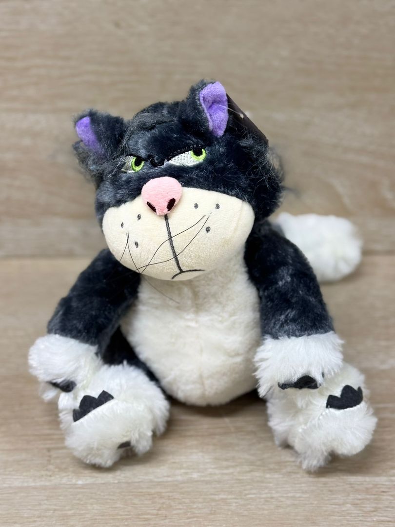 5625 GATO LUCIFER