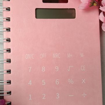 Cuaderno con calculadora  - imagen 1