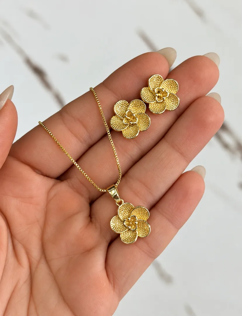 Cadena set flor dorada 