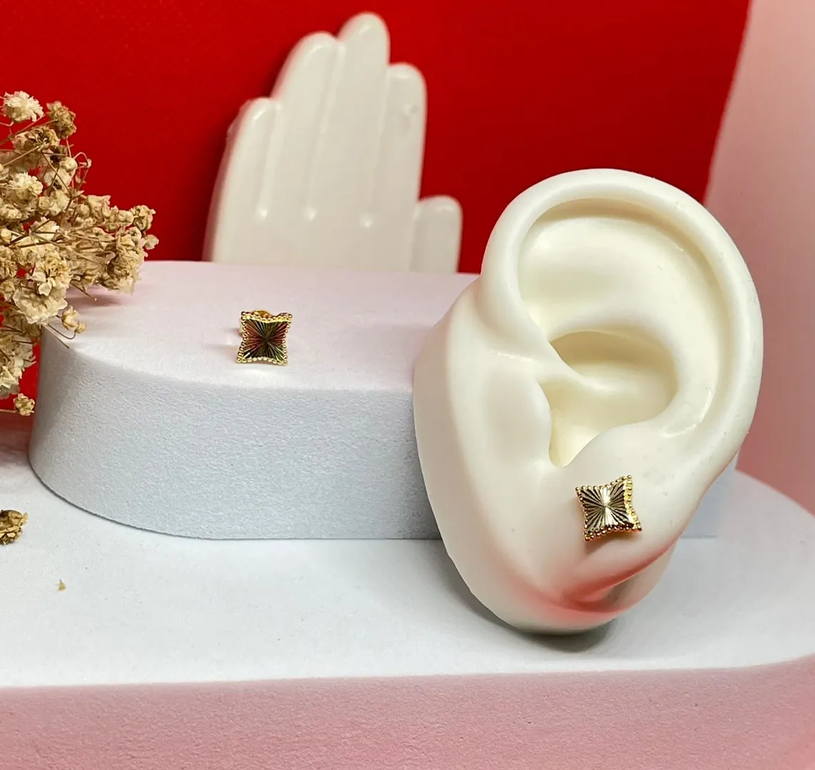 Topos van cleef diamantados cuadrados 6mm