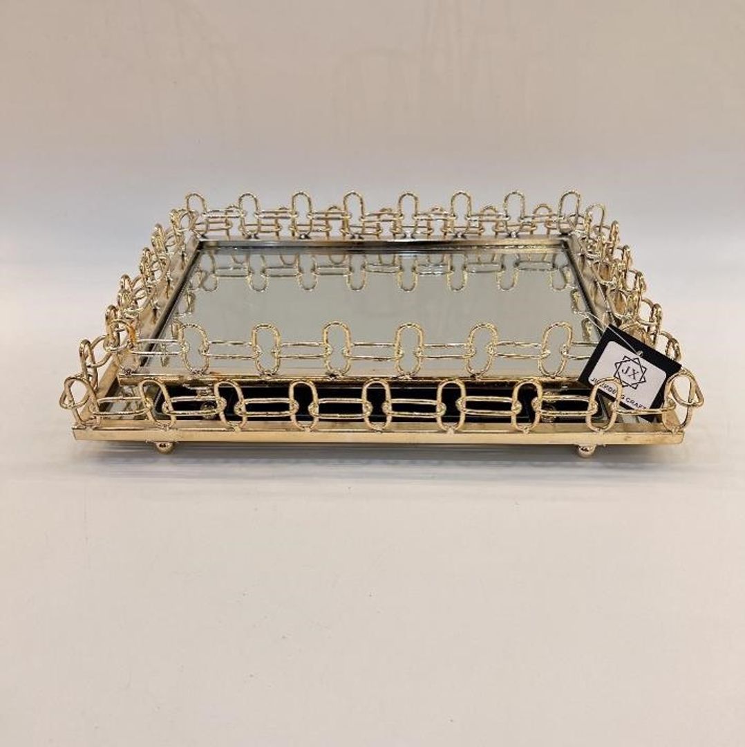 Set de dos charolas doradas en metal con espejo