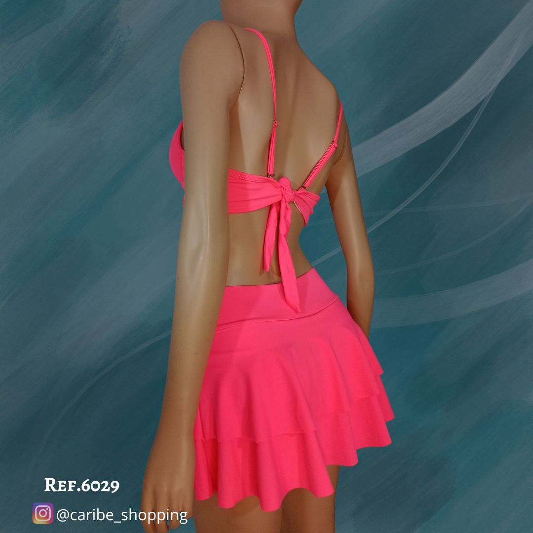 XL Bikini crop top copa Varilla, falda shorts forrado 