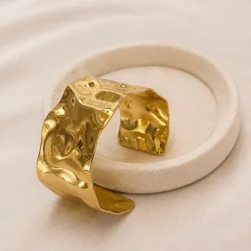 Imagen del producto Pulsera gruesa martillada 
