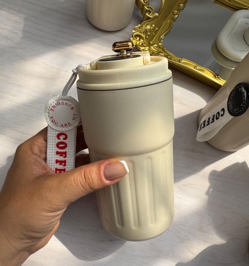 Mug térmico con medición de temperatura 
