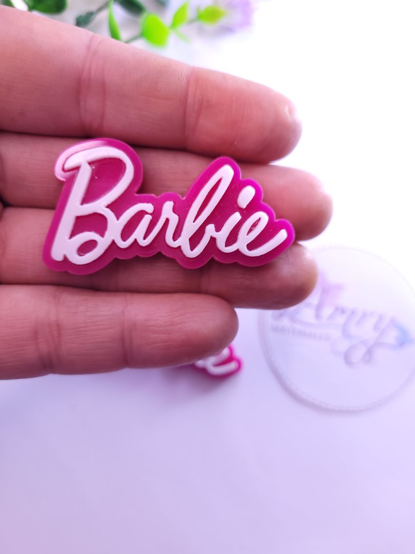 Acrílico 5x2.8cm Barbie fucsia y blanco